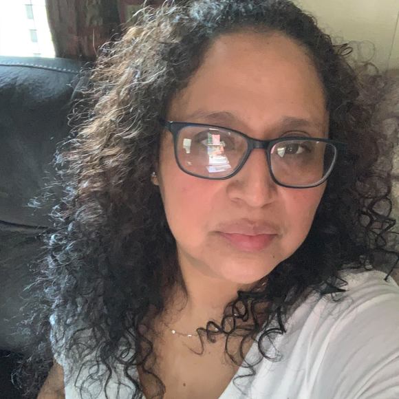 Meet your Posher, María - Picture 1 of 1